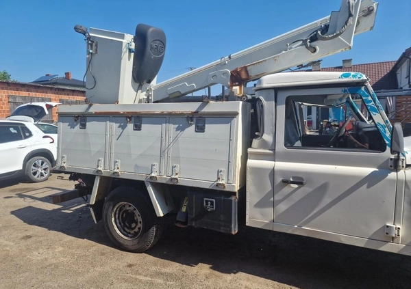 Land Rover Defender cena 43900 przebieg: 88000, rok produkcji 2009 z Turek małe 56